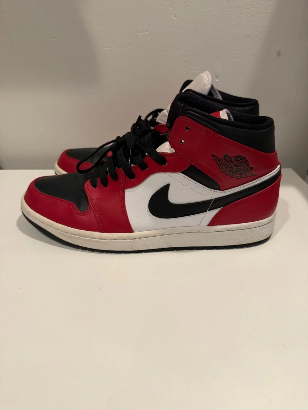 Jordan 1 mid  Black, Red & White